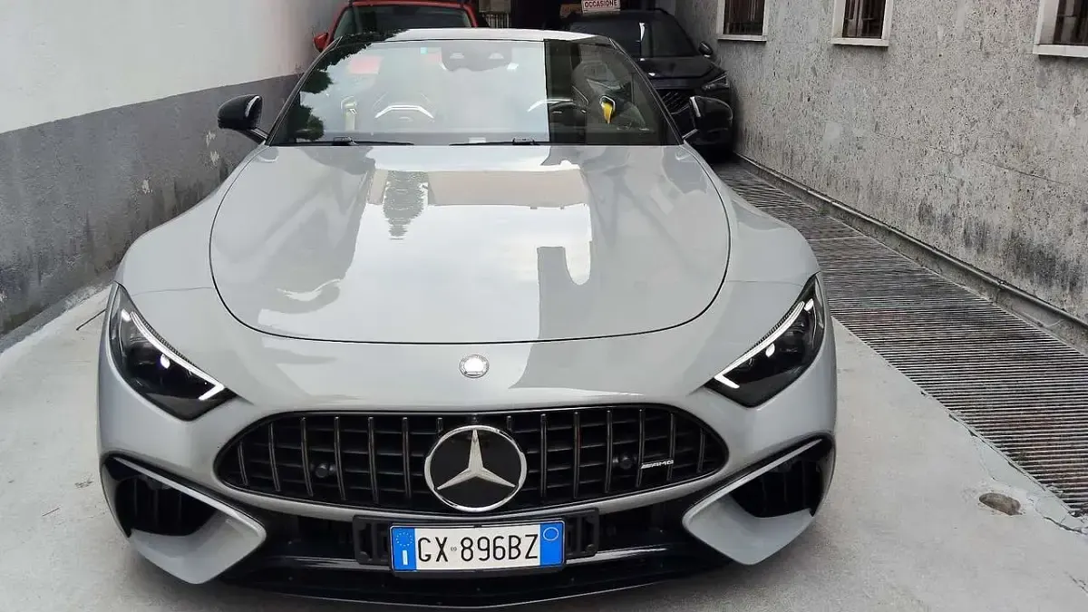 Usata Mercedes SL63 AMG Premium Plus 585 CV (430 kW) 2024 Grigio Cabrio