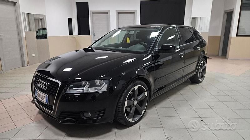 Nero Usata 2011 Audi A3 Ambition Berlina | 7790 € (Buon prezzo) - Immagine 1/4