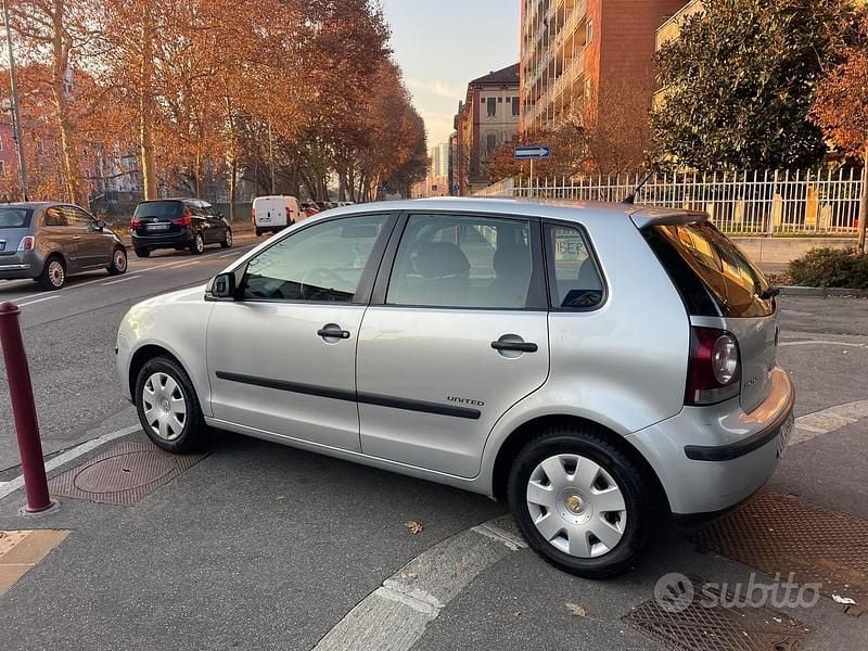 Usata VW Polo Comfortline 70 CV (51 kW) 2008 Grigio Utilitaria