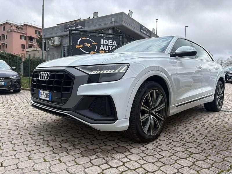 Usata Audi Q8 S-Line 286 CV (210 kW) 2021 Bianco SUV