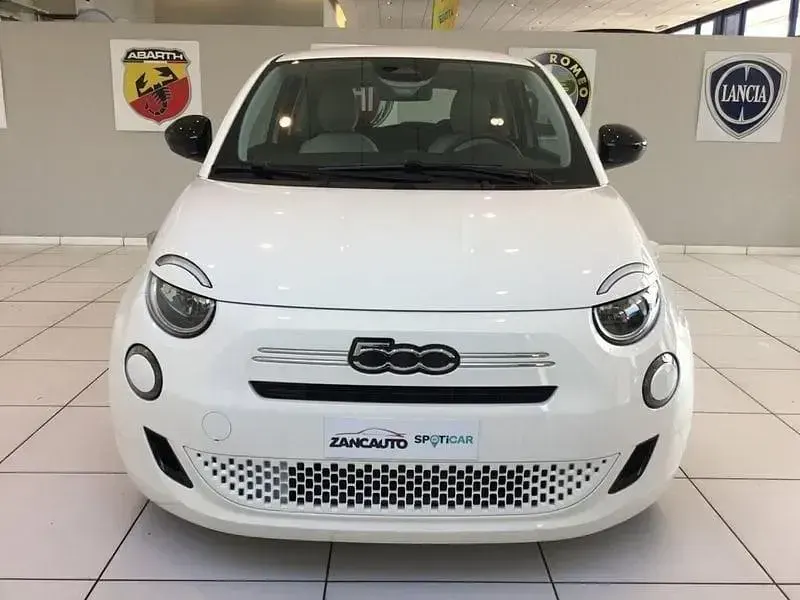 Nuova Fiat 500 Pop 65 CV (47 kW) 2026 Bianco Berlina