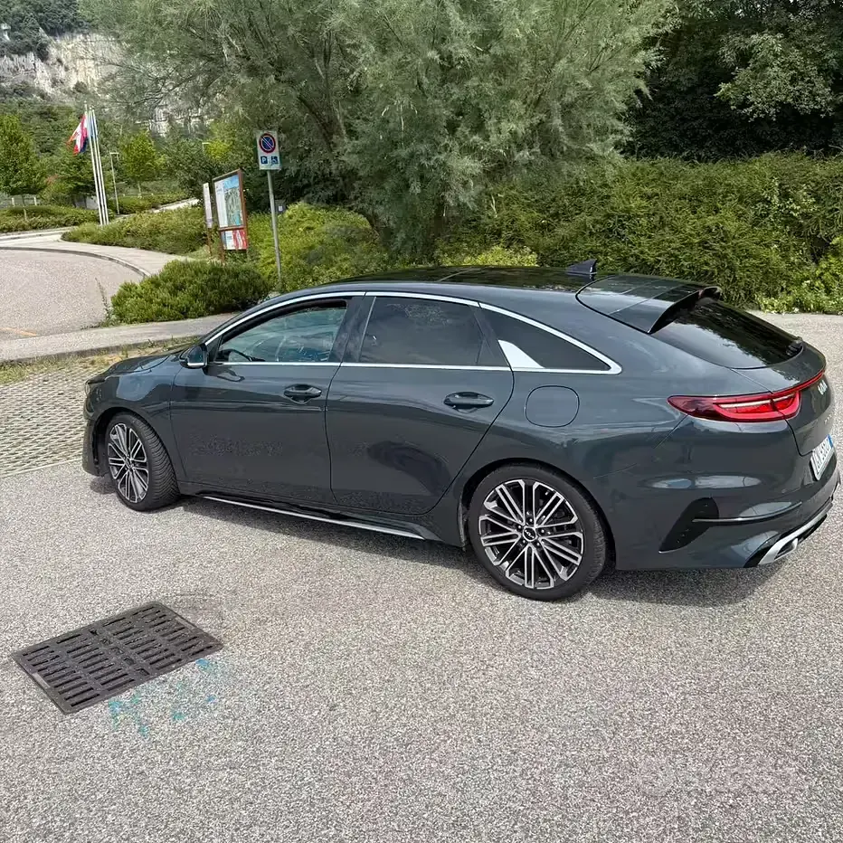 Usata Kia ProCeed 160 CV (117 kW) 2023 Grigio Station wagon