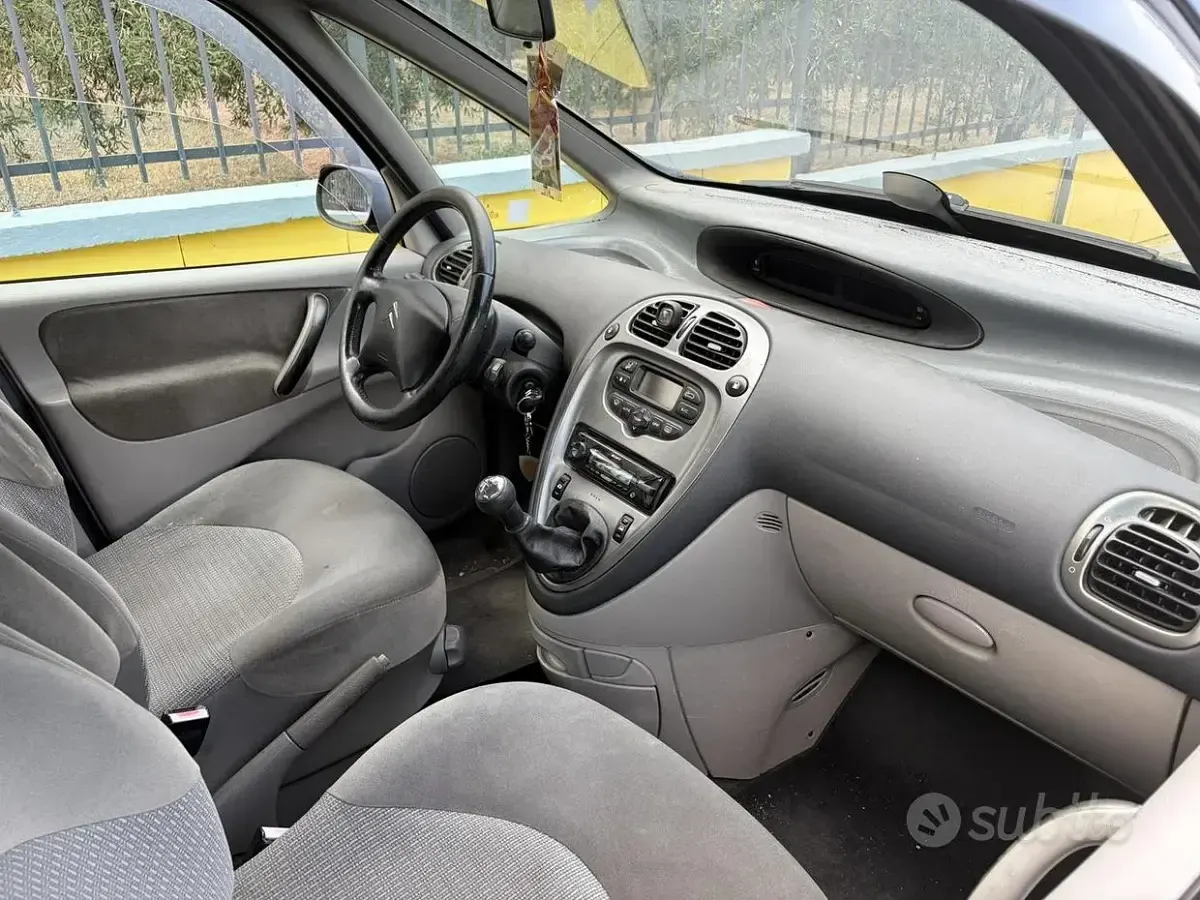 Usata Citroën Xsara Picasso 109 CV (80 kW) 2007 Bluazzurro Monovolume