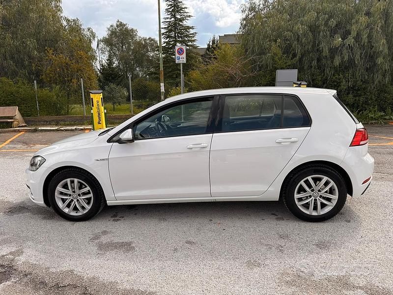 Usata VW Golf VIII 2020 Bianco Berlina