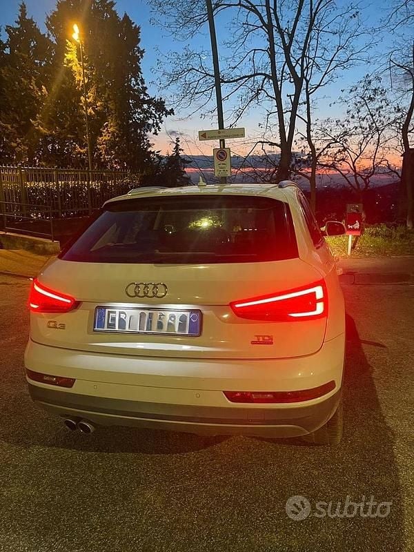 Usata Audi Q3 Comfort 150 CV (110 kW) 2016 Bianco SUV