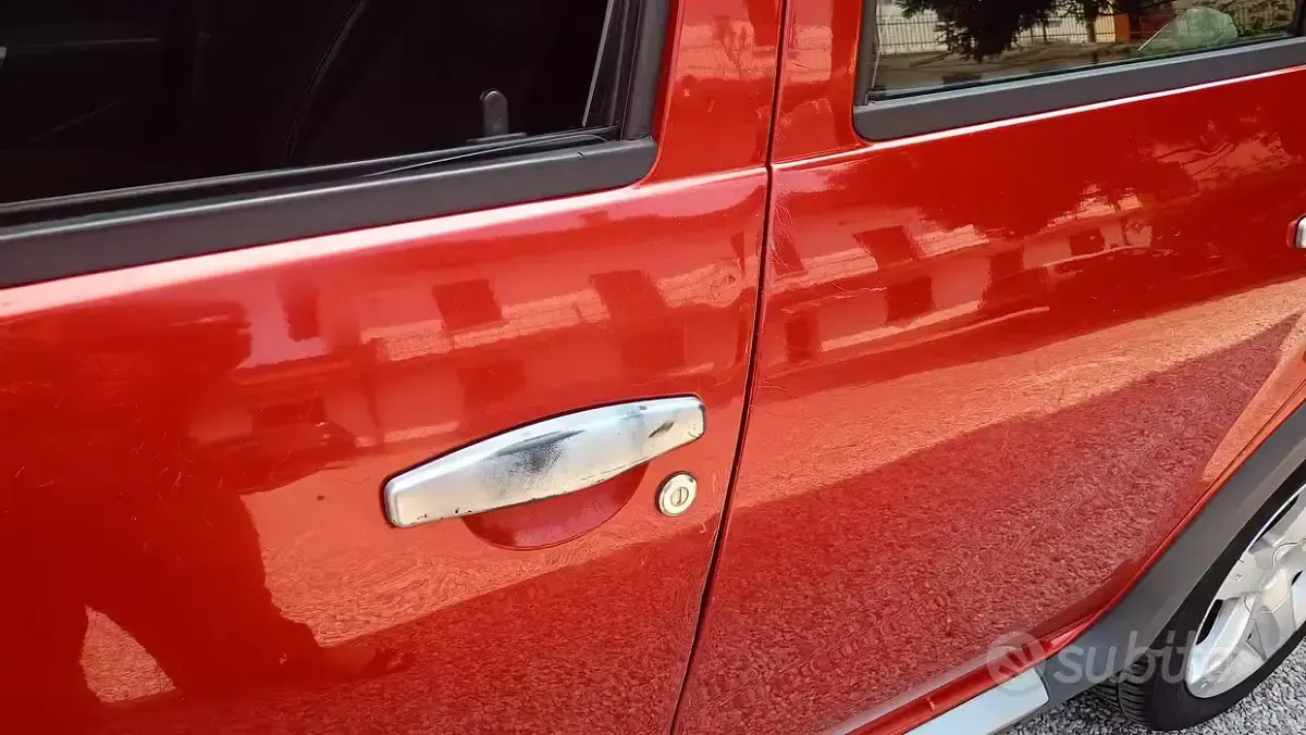Usata Dacia Sandero Stepway 88 CV (64 kW) 2011 Rosso Berlina