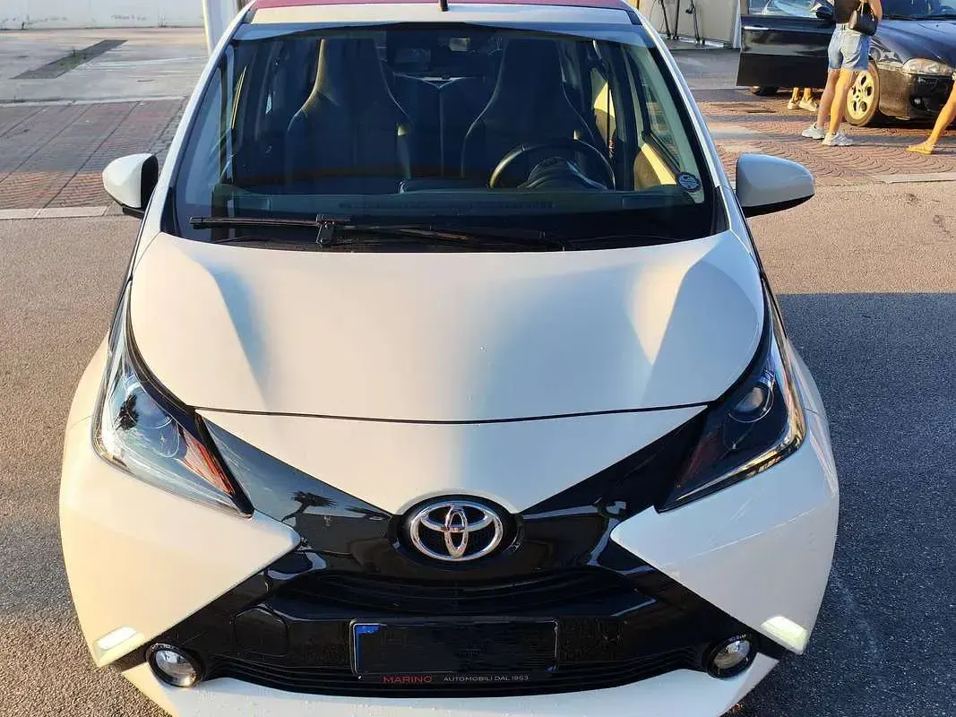 Usata Toyota Aygo X-wave 69 CV (50 kW) 2017 Utilitaria