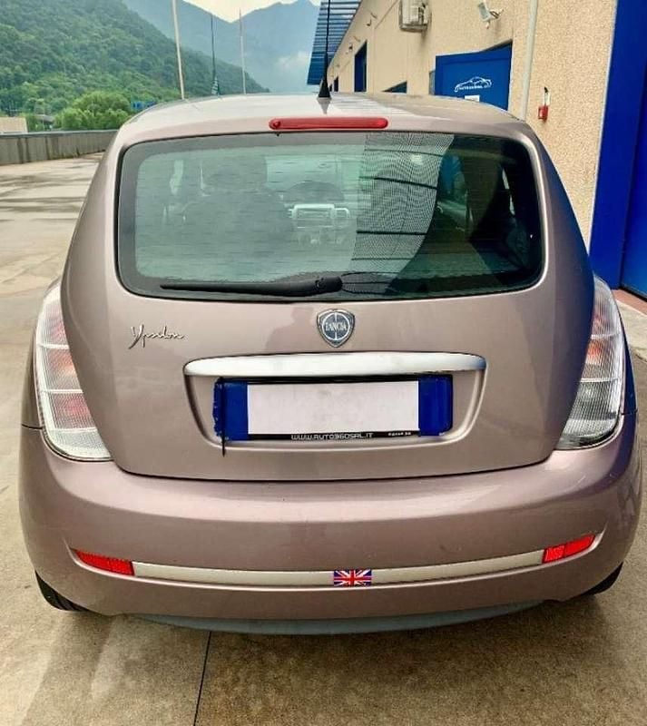 Usata Lancia Ypsilon 77 CV (56 kW) 2009 Antracite metallizzato Utilitaria