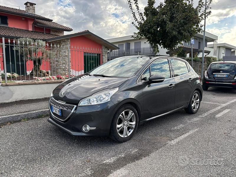Usata Peugeot 208 115 CV (84 kW) 2013 Utilitaria