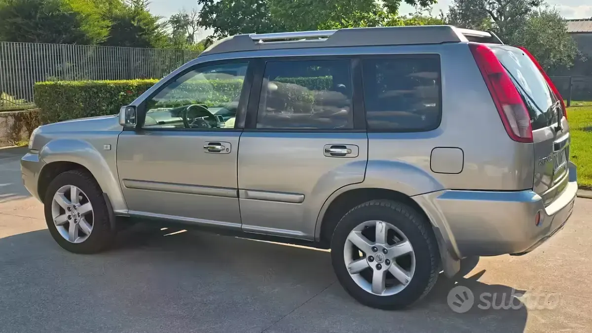 Usata Nissan X-Trail 136 CV (100 kW) 2006 Beige SUV
