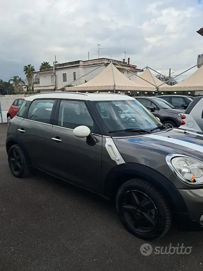 Usata Mini Cooper D Countryman 90 CV (66 kW) 2011 Grigio SUV