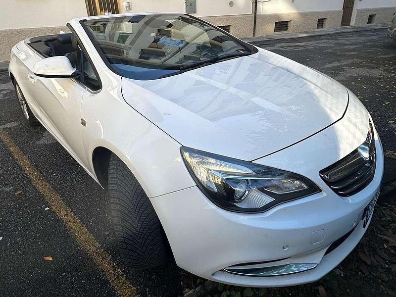 Usata Opel Cascada Cosmo 165 CV (121 kW) 2016 Cabrio