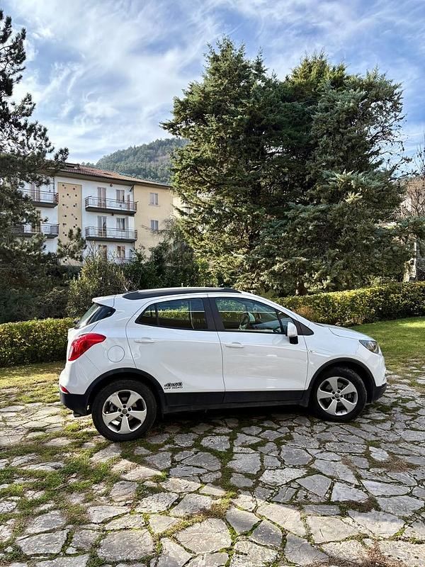 Usata Opel Mokka X Business 140 CV (102 kW) 2019 Bianco SUV