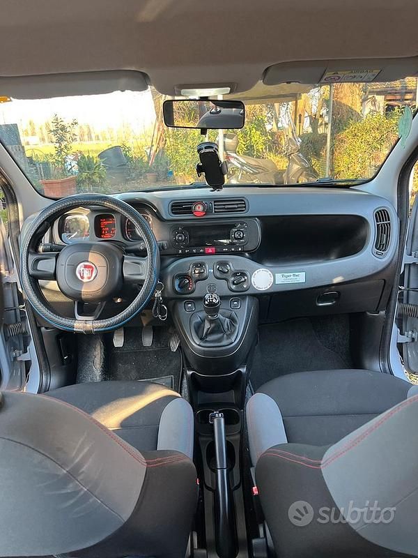Usata Fiat Panda Classica 77 CV (56 kW) 2019 Grigio Utilitaria