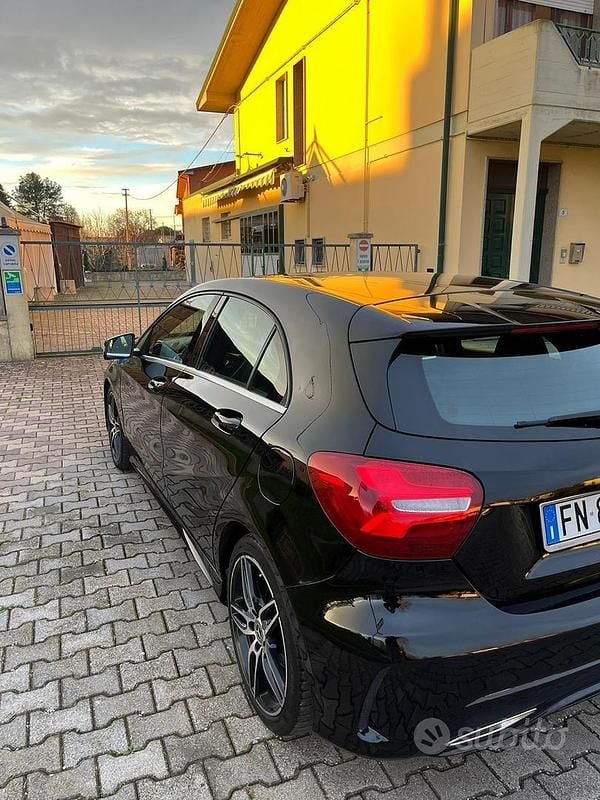 Usata Mercedes A200 Premium 136 CV (100 kW) 2018 Nero Utilitaria