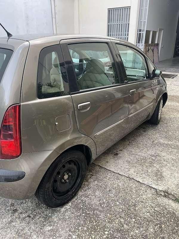 Usata Lancia Musa 95 CV (69 kW) 2005 Bronzo Monovolume
