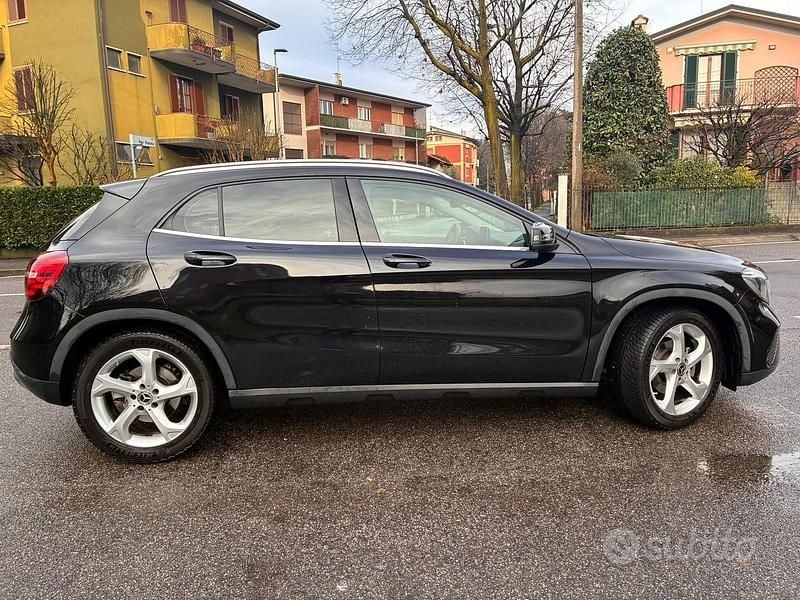 Usata Mercedes GLA180 122 CV (89 kW) 2019 SUV