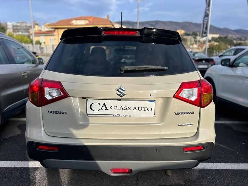 Usata Suzuki Vitara 120 CV (88 kW) 2015 Grigio SUV