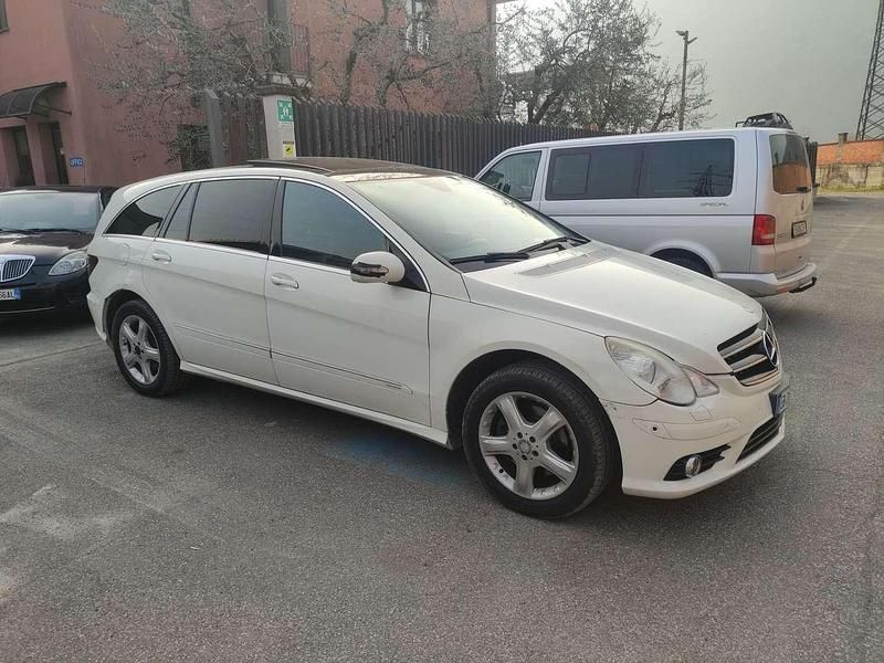 Usata Mercedes R350 224 CV (164 kW) 2010 Other Monovolume