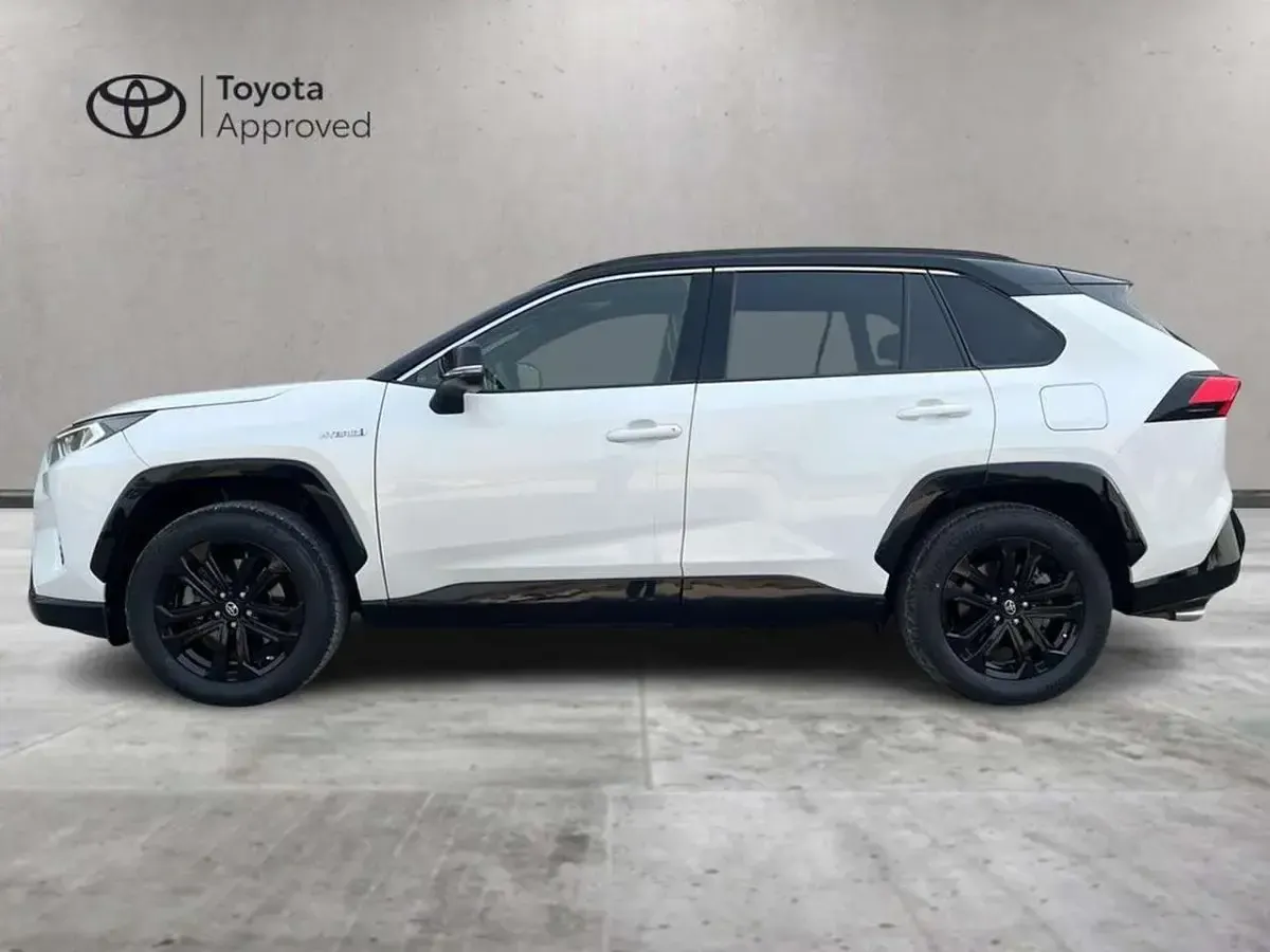 Usata Toyota RAV4 Hybrid Style 218 CV (160 kW) 2019 Bianco SUV
