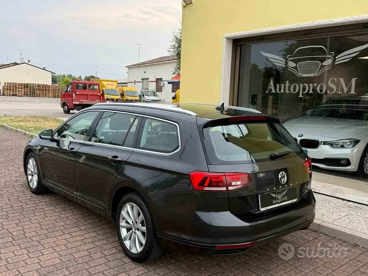 Usata VW Passat 150 CV (110 kW) 2020 Grigio Station wagon