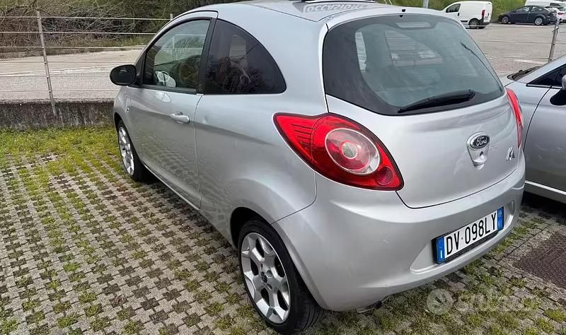 Usata Ford Ka 69 CV (50 kW) 2009 Grigio Utilitaria