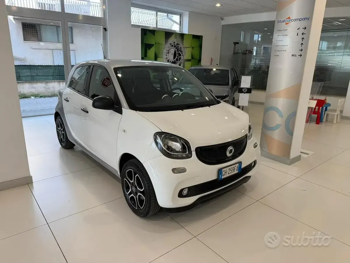 Usata Smart ForFour 71 CV (52 kW) 2019 Bianco Utilitaria