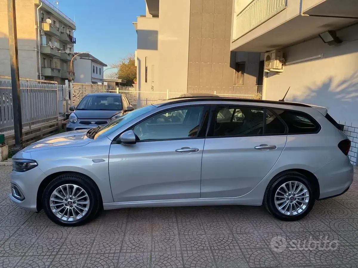 Occasion Fiat Tipo Business 131 PK (96 kW) 2021 Grijs Stationwagen