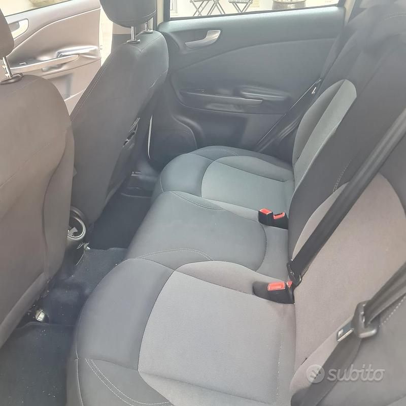 Usata Alfa Romeo Giulietta 120 CV (88 kW) 2016 Bianco Utilitaria