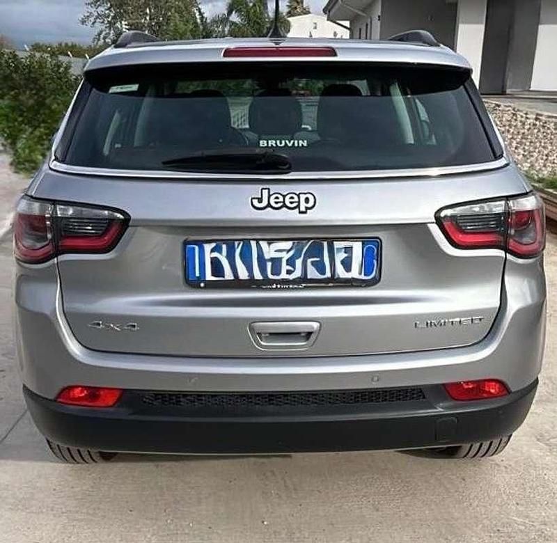 Usata Jeep Compass Limited 140 CV (102 kW) 2017 Grigio SUV