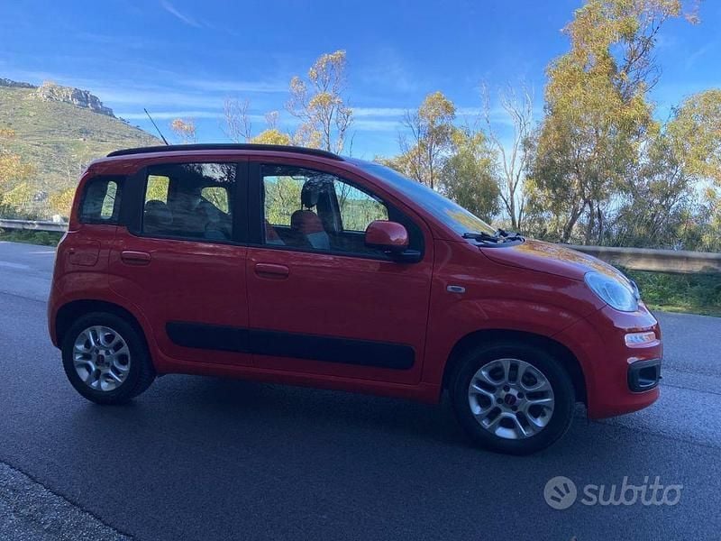 Usata Fiat Panda Lounge 95 CV (69 kW) 2018 Rosso Berlina