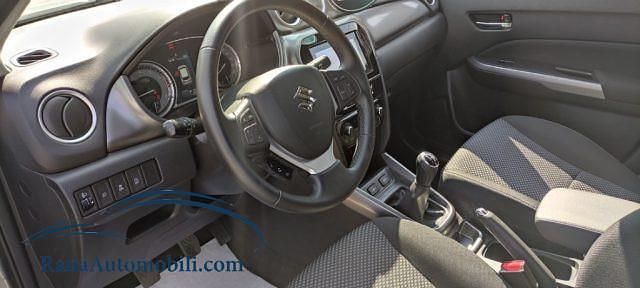 Usata Suzuki Vitara 111 CV (81 kW) 2019 Grigio SUV
