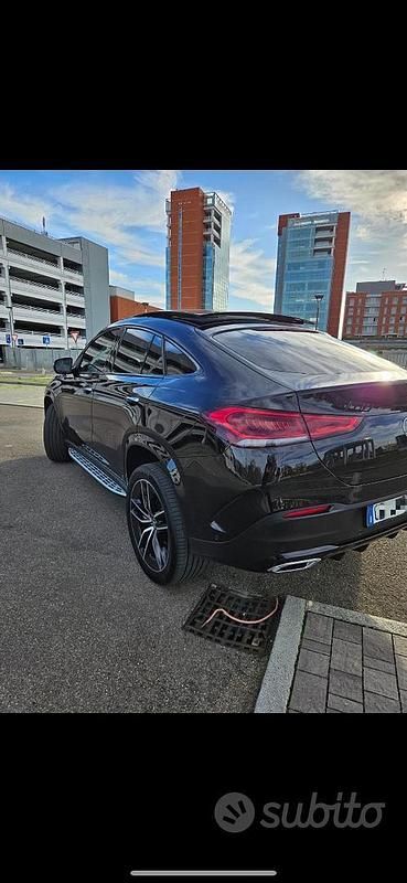 Nero Usata 2021 Mercedes GLE350 Tre volumi | 55.000 € - Immagine 1/4