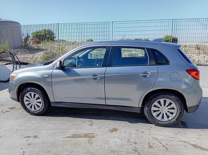 Usata Mitsubishi ASX 115 CV (84 kW) 2017 Grigio SUV