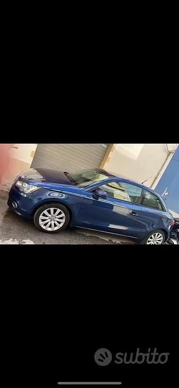 Usata Audi A1 86 CV (63 kW) 2014 Blu Utilitaria