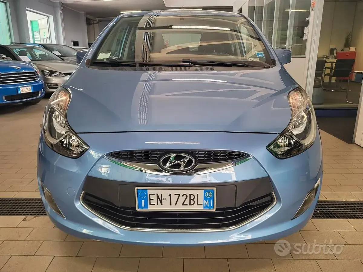 Usata Hyundai ix20 Comfort 90 CV (66 kW) 2012 Blu/azzurro Utilitaria