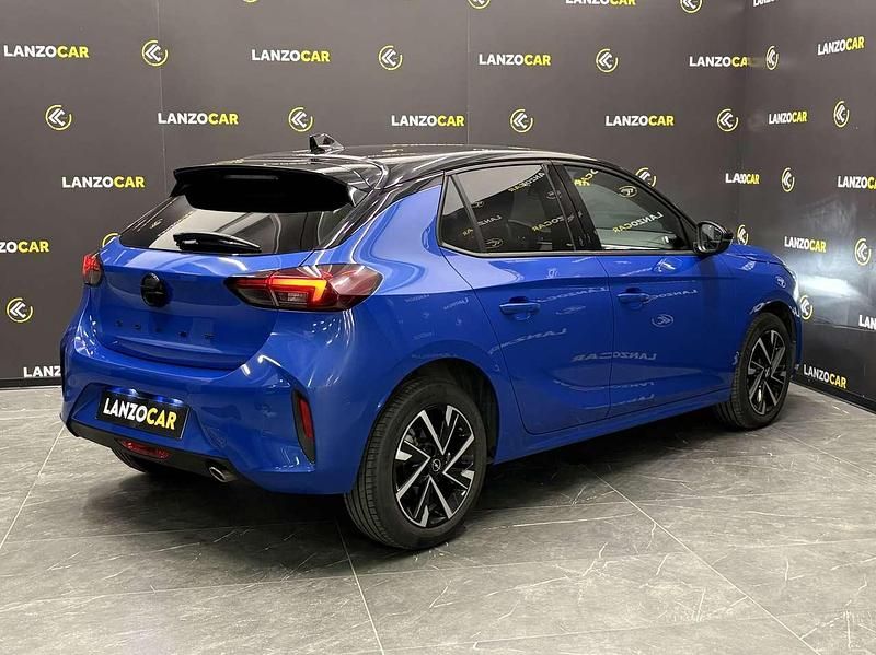 Usata Opel Corsa GS Line 101 CV (74 kW) 2024 Blu/azzurro Berlina