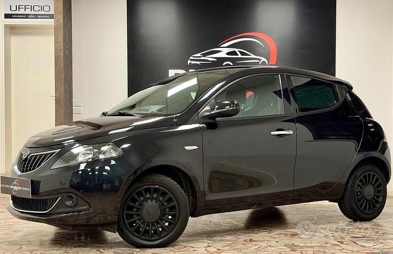 Usata Lancia Ypsilon S 69 CV (50 kW) 2022 Nero Utilitaria