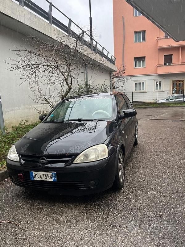 Occasion Opel Corsa 54 ch (39 kW) 2006 Noir Citadine