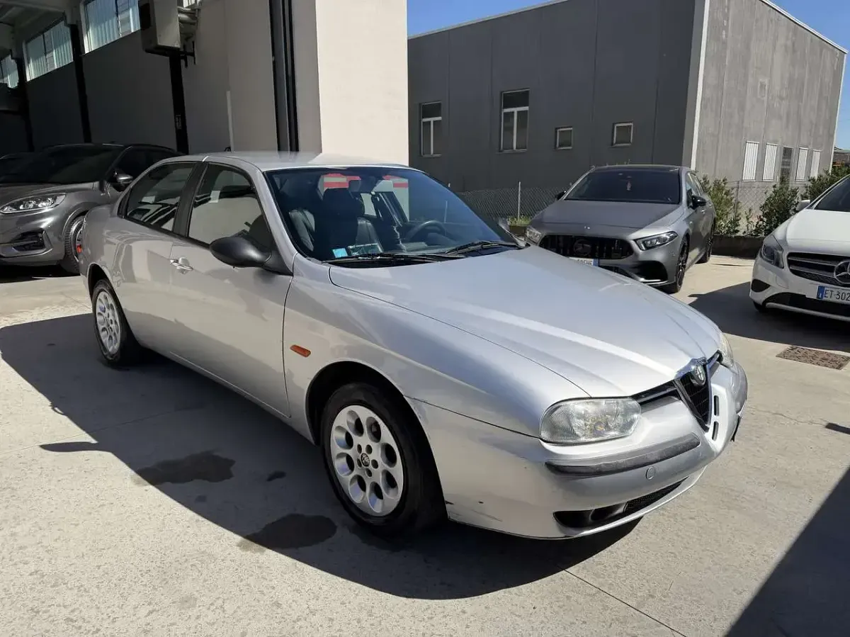 Usata Alfa Romeo 156 105 CV (77 kW) 2001 Other Berlina