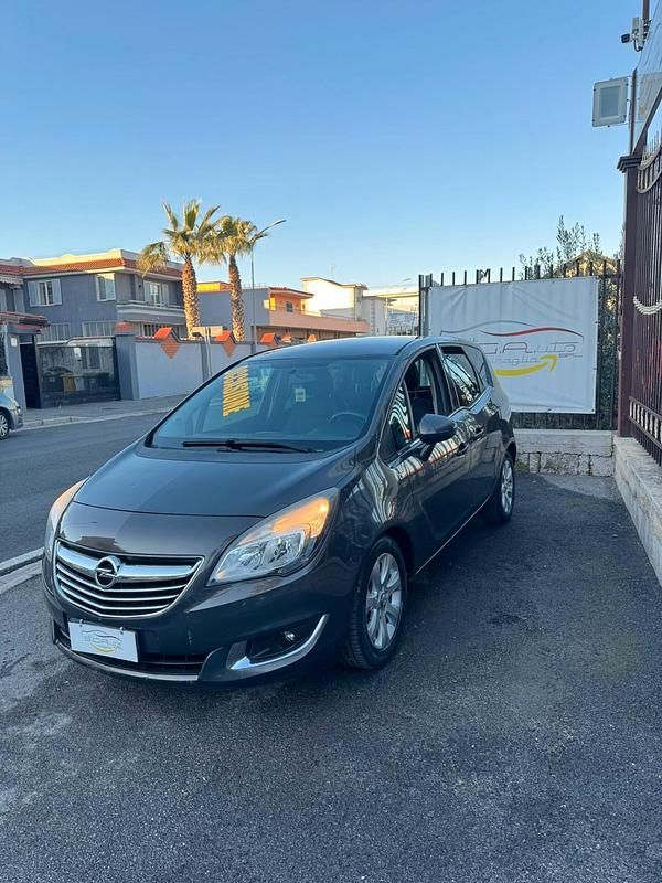 Usata Opel Meriva Cosmo 95 CV (69 kW) 2015 Grigio Monovolume