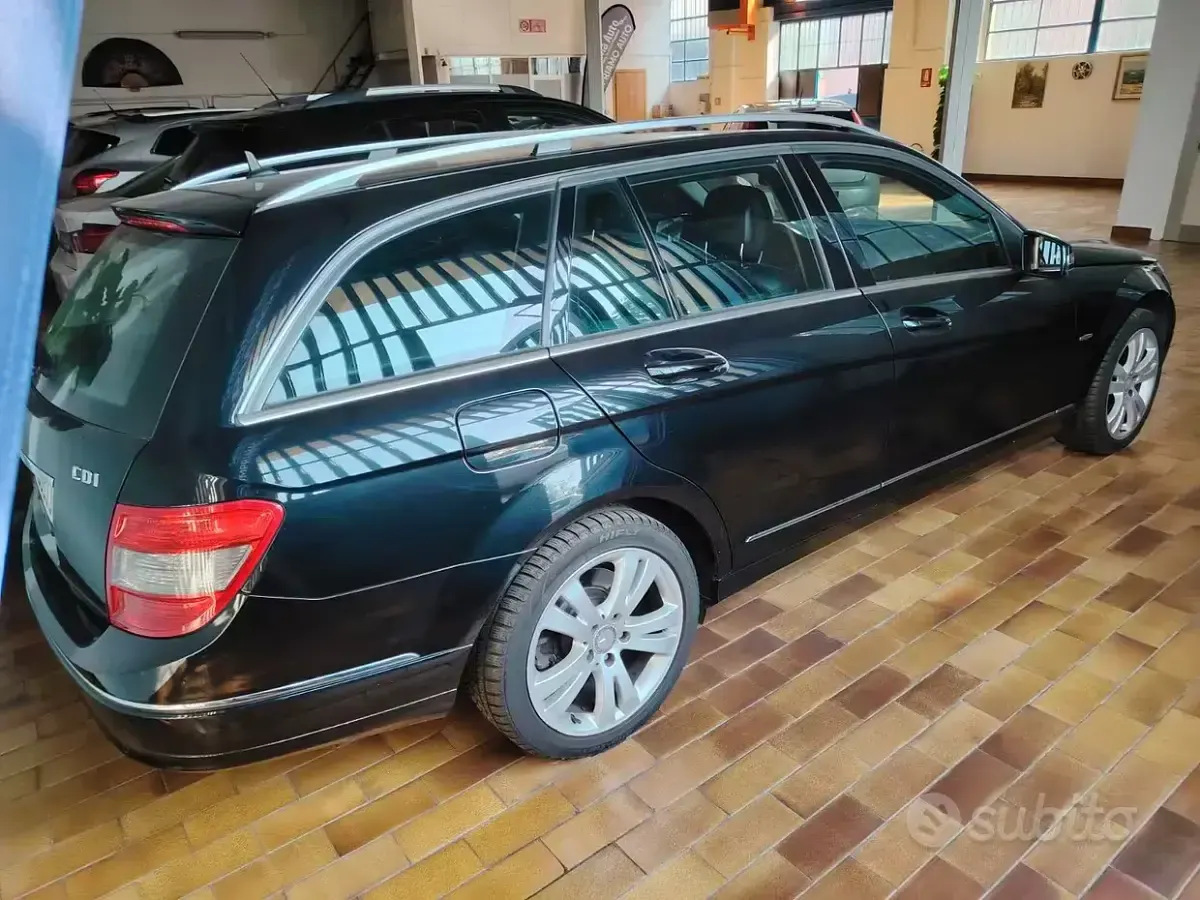 Usata Mercedes C220 Avantgarde 170 CV (125 kW) 2011 Nero Station wagon