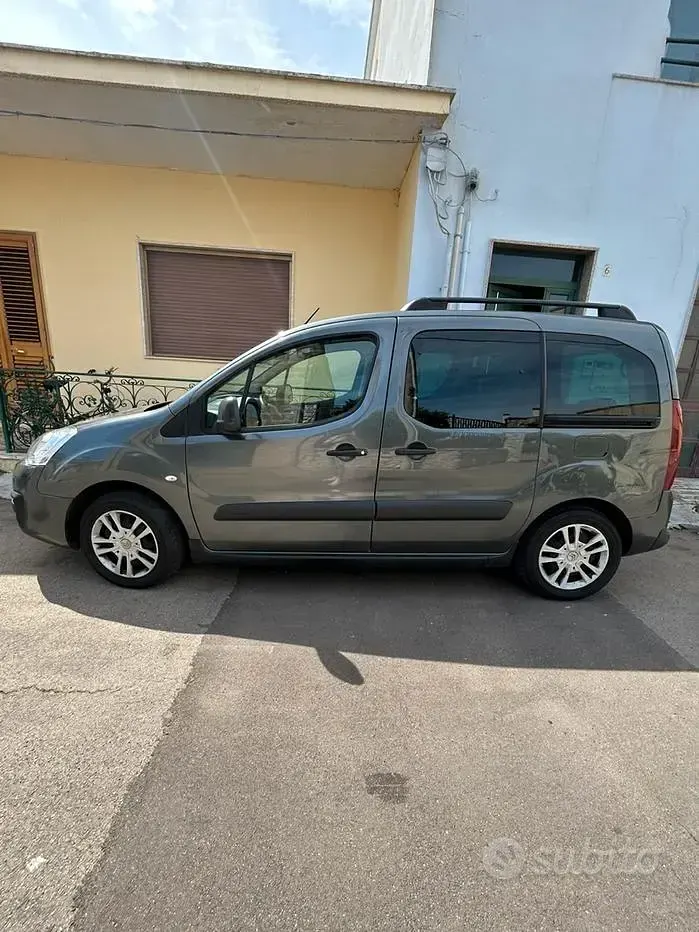 Usata Citroën Berlingo 120 CV (88 kW) 2017 Grigio Monovolume