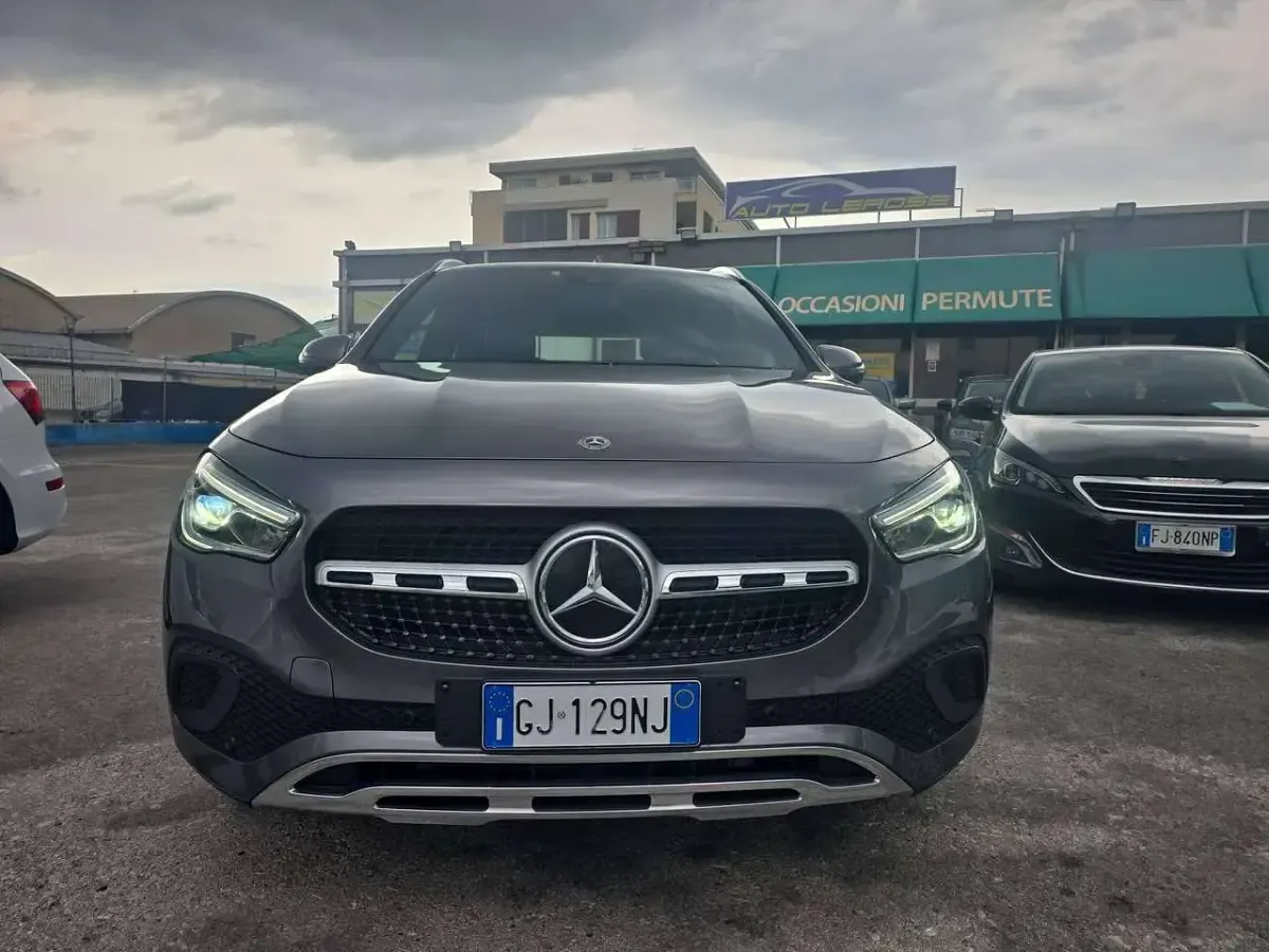 Usata Mercedes GLA200 Executive 150 CV (110 kW) 2022 Grigio SUV