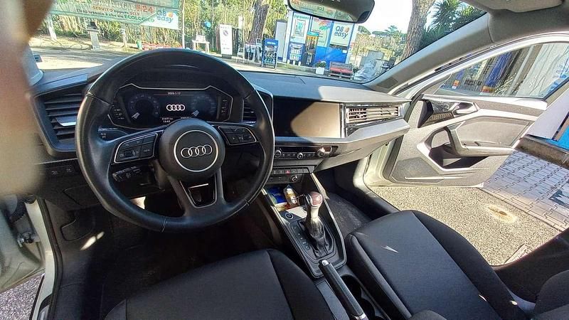 Usata Audi A1 109 CV (80 kW) 2023 Argento SUV