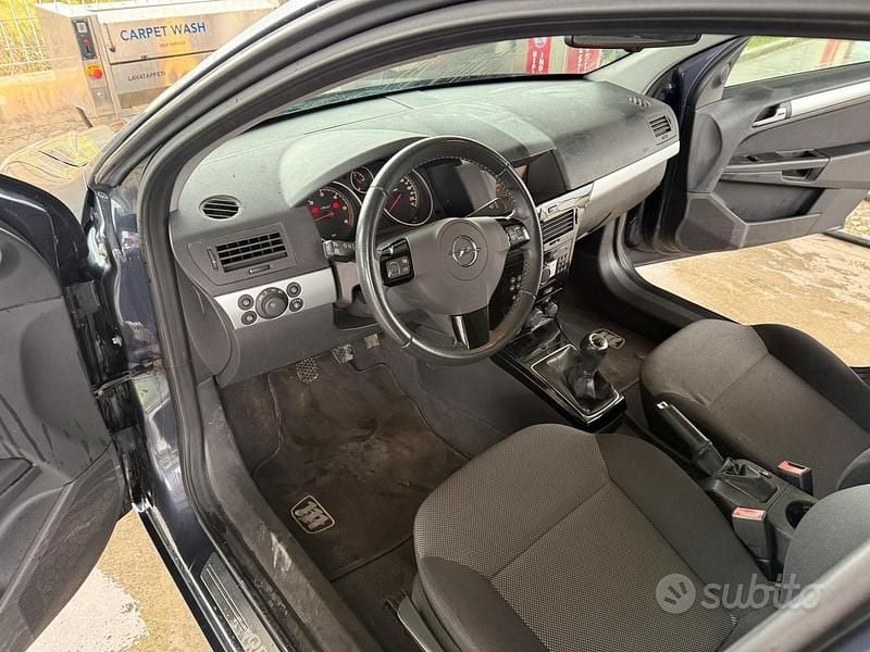 Usata Opel Astra Cosmo 110 CV (80 kW) 2010 Station wagon