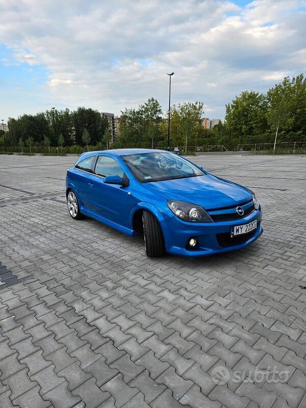 Usato 2007 Opel Astra 2.0 Benzin 240 CV (9.500 €)
