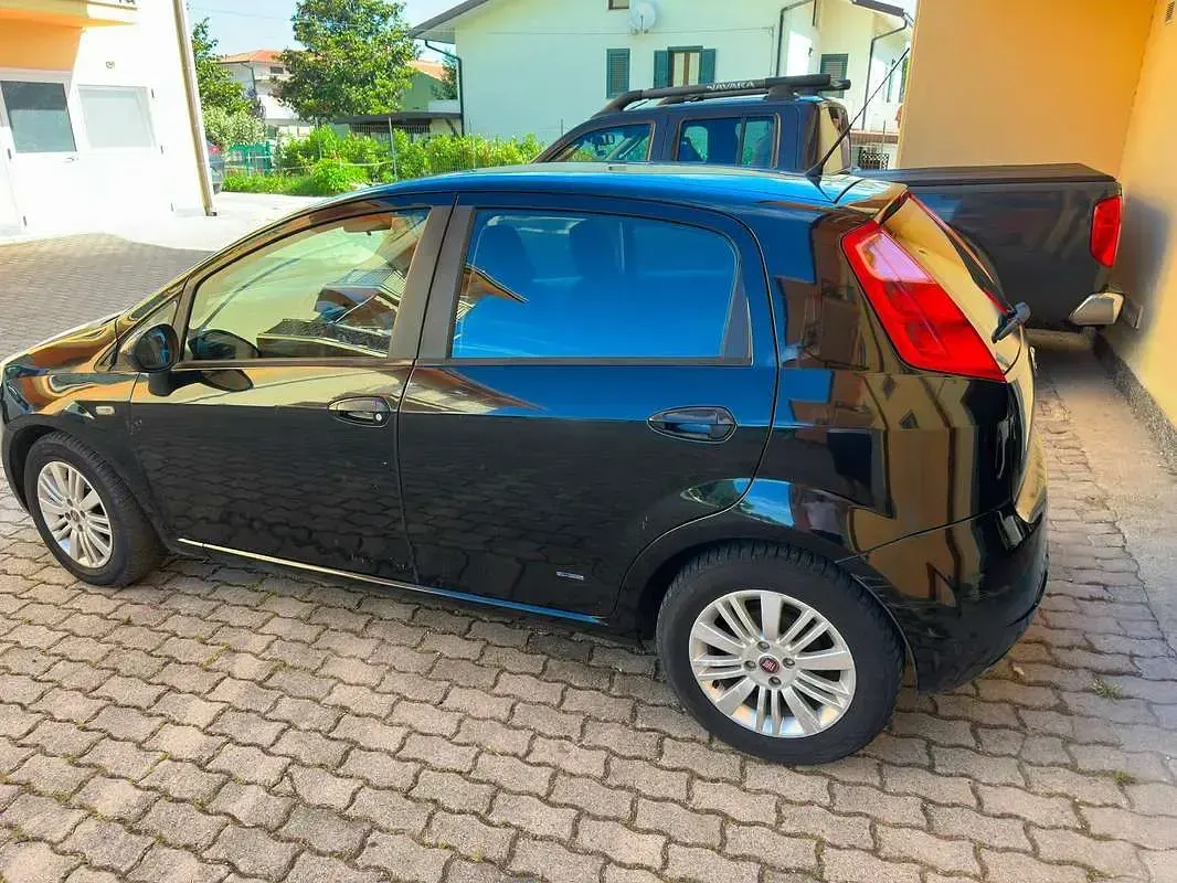 Usata Fiat Grande Punto Emotion 90 CV (66 kW) 2008 Nero Utilitaria