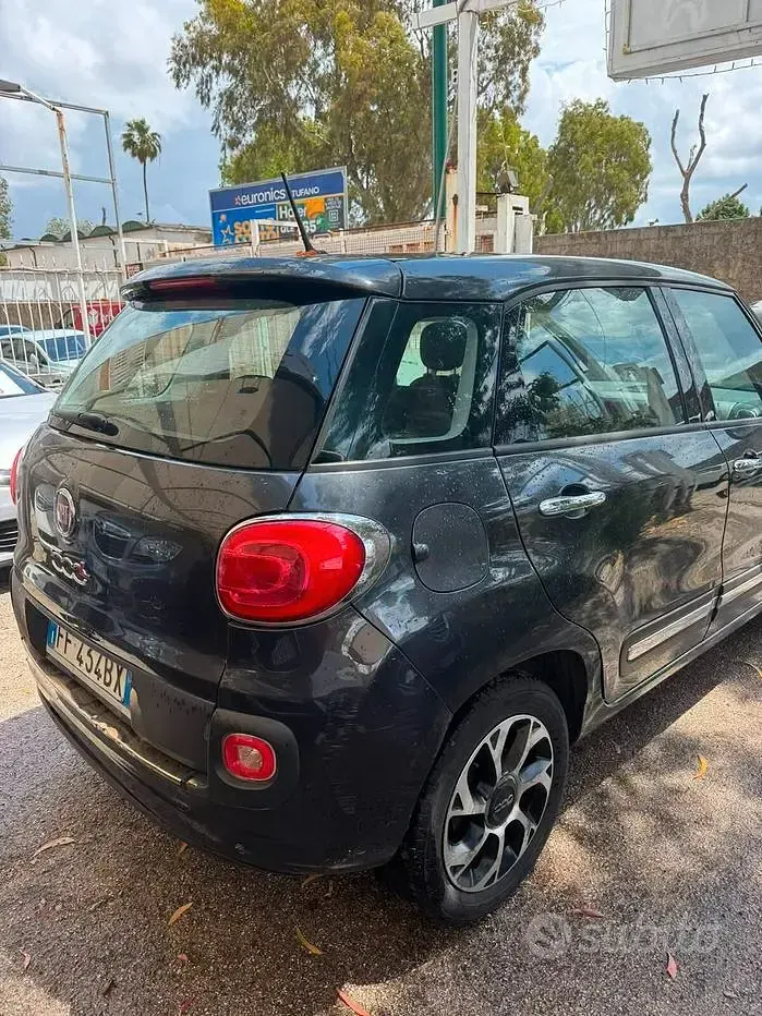 Usado Fiat 500L Lounge 95 CV (69 kW) 2016 Negro Monovolumen