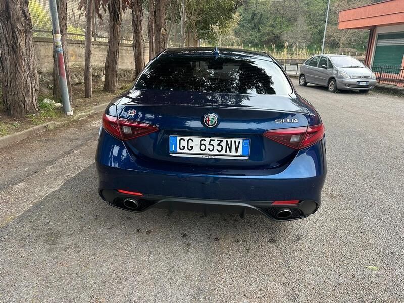 Blu Usata 2018 Alfa Romeo Giulia Veloce Tre volumi | 21.000 € (Ottimo prezzo) - Immagine 1/4